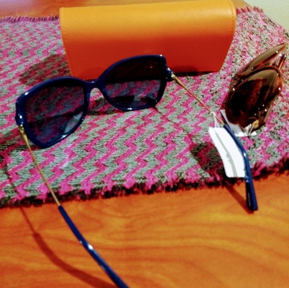 Tory Burch Accessories - Tory Burch Blue Sunglasses